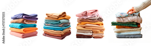 Pila de ropa limpia de diferentes colores apilados aislados sobre fondo transparente.
Servicio de lavandería y tareas domésticas. Tienda de ropa
