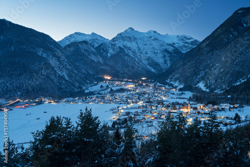 Nassereith, Fernpass, Tirol, Österreich photo