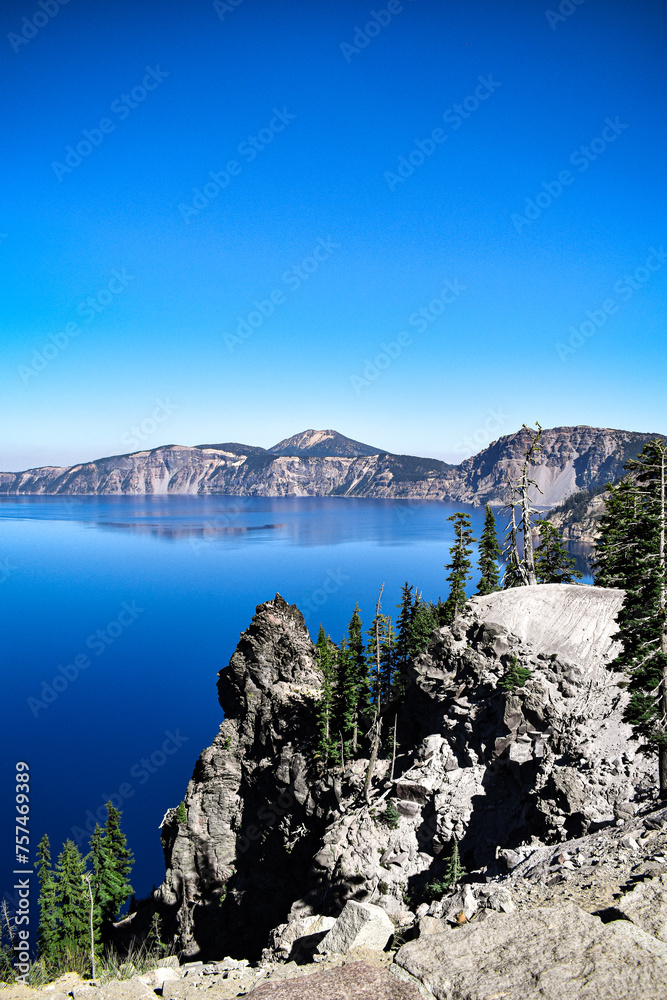 Crater lake in Oregon