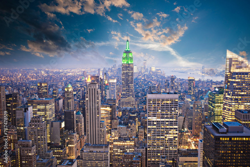 Dusk in New York City: Urban Twilight (4K Ultra HD)