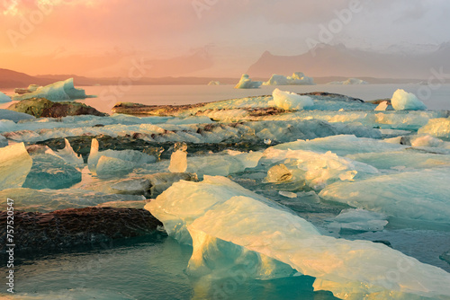 Amazing sunset over the icebergs of the Jokulsarlon Glacier Lagoon, Iceland