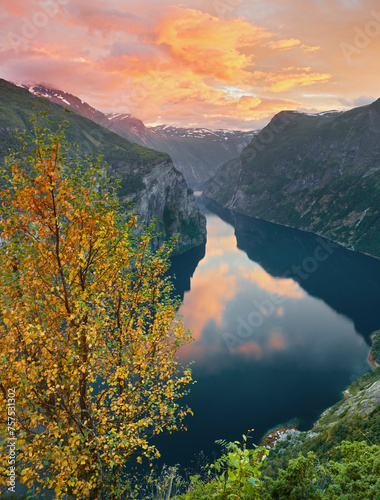 Geirangerfjord, Gjerdefossen, Möre og Romsdal, Norwegen