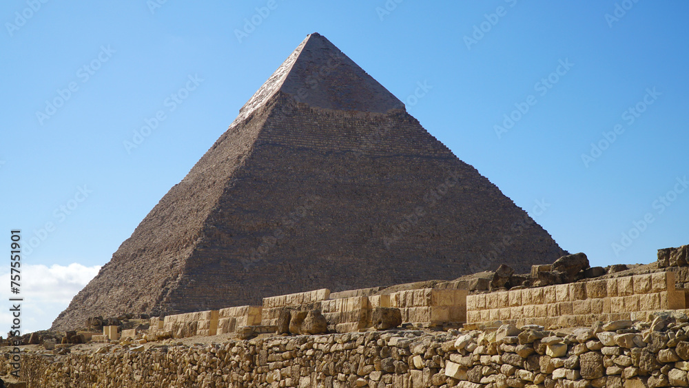 Pyramid of Khafre (Chephren) in Giza, Egypt Pyramid of Khafre (Chephren) in Giza, Egypt