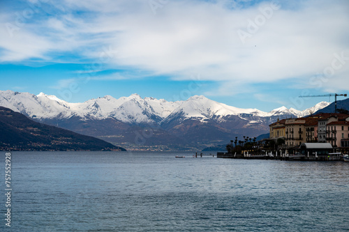 Fototapeta Naklejka Na Ścianę i Meble -  Tourist destination small medieval village of Bellagio with hilly narrow streets and luxurious villas, holiday destination on Lake Como, Italy