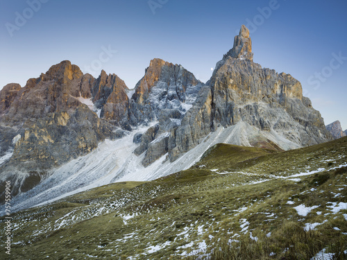 Cima dei Bureloni  3130m   Cima della Vezzana  3192m   Cimon della Pala  3184m   Passo Rolle  Trentino - Alto Adige  Dolomiten  Italien