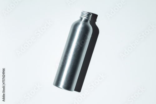 Aluminum bottle isolated on white background with drop shadow (ID: 757624966)