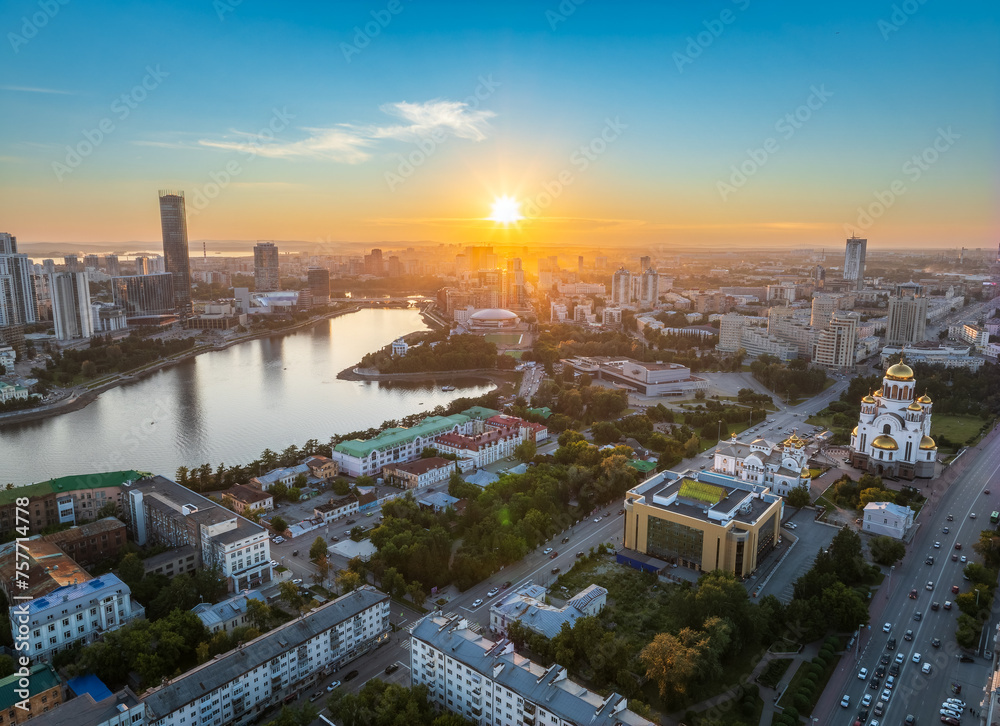 Obraz premium Yekaterinburg city and pond aerial panoramic view at summer sunset. View from Vysotsky skyscraper