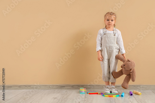 Little girl with autistic d...
