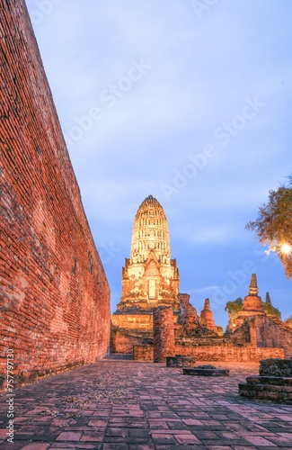 Wat Ratchaburana, Ayutthaya Province, Thailand, is the oldest temple built in 1424. See pictures of the old remains until today, taken on 26-01-2024. © nopwaratch