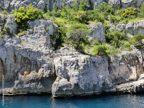 Les Calanques depuis un bateau en Côte d'Azur