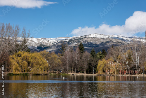 lake in the mountains, Puigcerda, Espagne