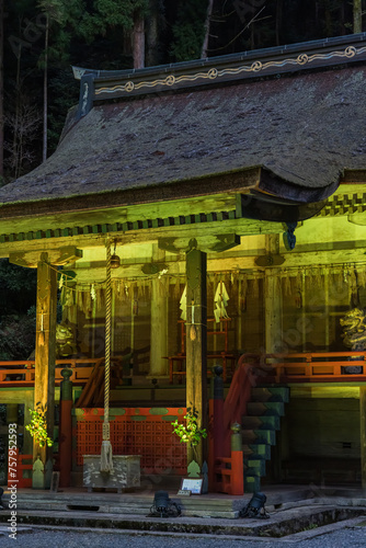 日本　滋賀県大津市にある日吉大社の境内のライトアップされた白山宮本殿