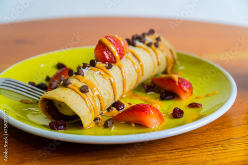 Snack rollo saludable con frutas