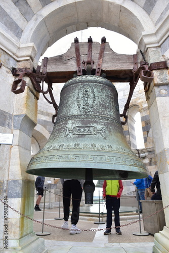 Campana. Campanile torre di Pisa