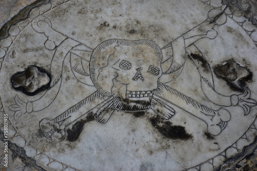 Obraz na płótnie Il Campo Santo, detto anche Campo Santo Vecchio, è un cimitero storico monumentale di Pisa w salonie