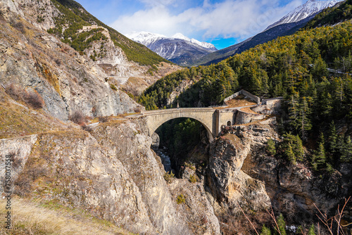 Photos Pont d'Asfeld (Asfeld Bridge) spanning the Durance Gorges to reach the Three H