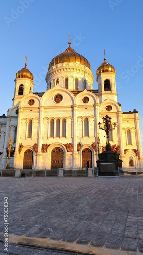 urban landmark, city, temple, cathedral, spring, city walk © Evgeniia