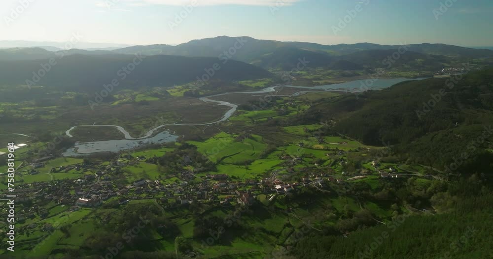 Urdaibai a vista de dron