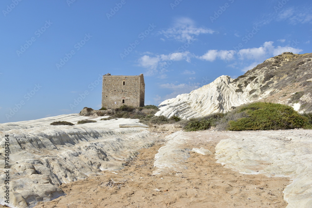 Riserva Naturale di Punta Bianca e Scoglio Patella, Agrigento, Sicilia.