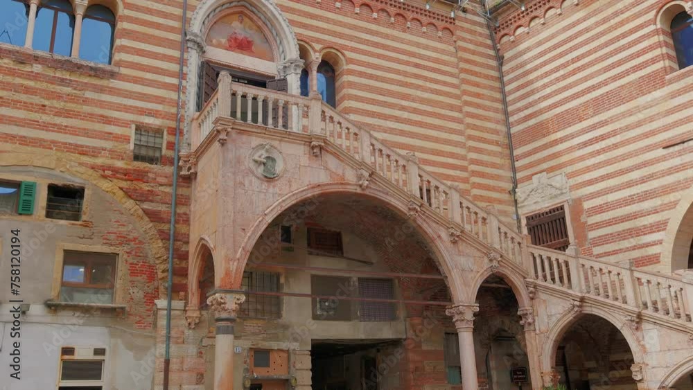 palazzo della ragione di verona italia, ragione building of verona italy palazzo della ragione di verona italia, ragione building of verona italy