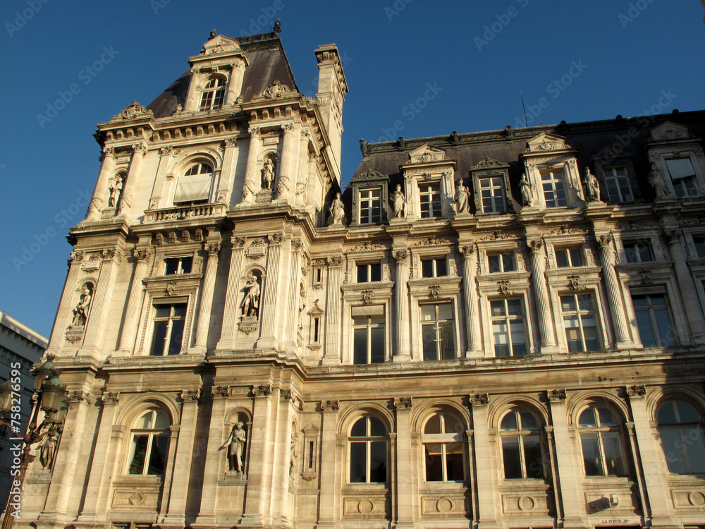 Mairie de Paris - Hotel de Ville - Place de l'Hotel de ville - City hall - 4th arrondissement or district - Paris - France - obrazy, fototapety, plakaty 
