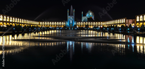Obraz na płótnie Iran. Isfahan. Naqsh-e Jahan Square (UNESCO World Heritage Site) by night w salonie