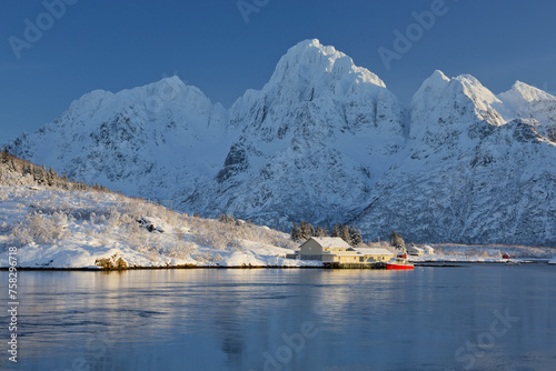 Austnesfjorden, Berg Rulten, Austvagoya, Lofoten, Nordland, Norwegen