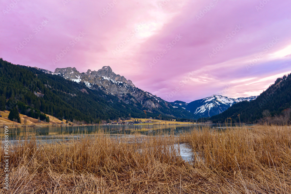 Der Haldensee im Tannheimer Tal in Tirol (Österreich)	