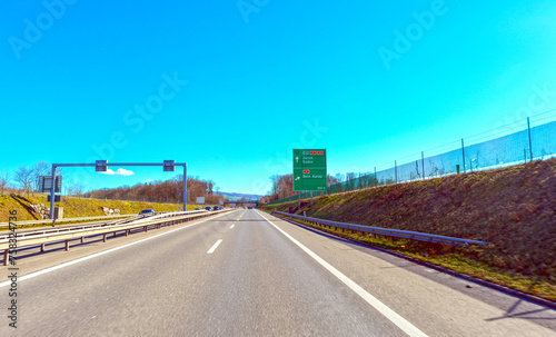 A3 vor Verzweigung Birrfeld (Kanton Aargau) Richtung Zürich (Schweiz) photo