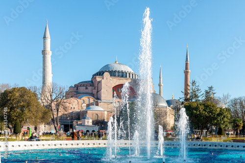 Fényképezés The fountain in front of hagia sofia in Istanbul.