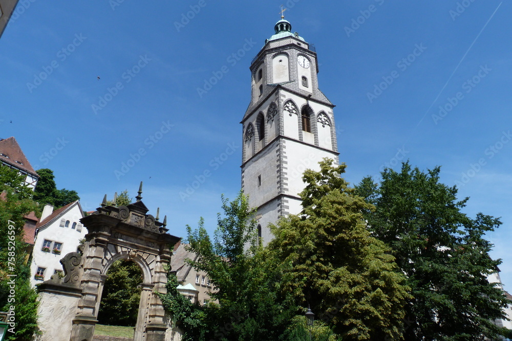 Portal neben dem Turm der Frauenkirche in Meißen