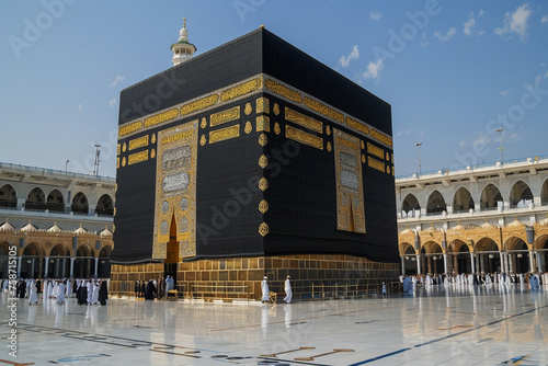 Islamic Kaba Illustration surrounded by Muslims created with generative AI