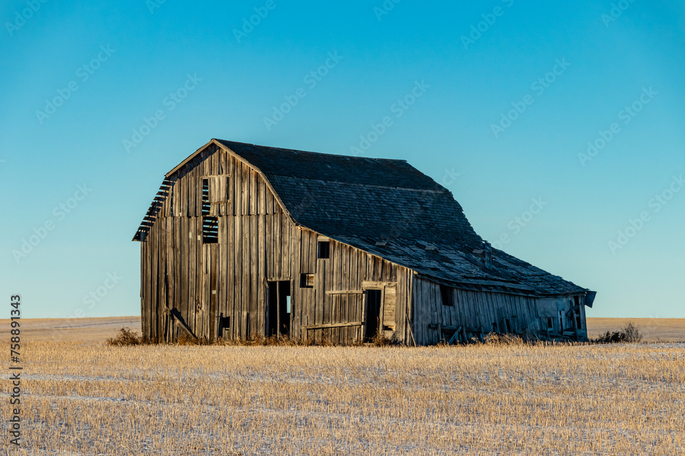 Obraz premium Rustic old barn. Red Deer County, Alberta, Canada