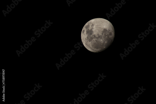 Warm waning moon in the nighsky 3