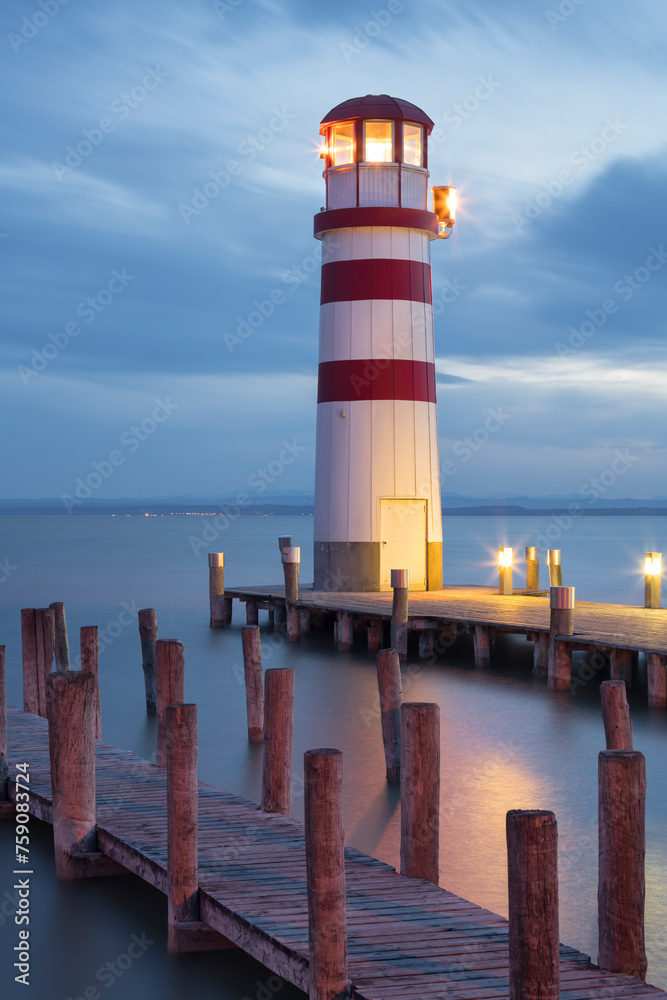 Leuchtturm in Podersdorf am See, Neusiedlersee, Burgenland, Österreich