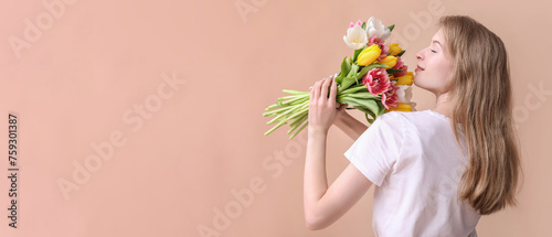 Pretty young woman with bou...