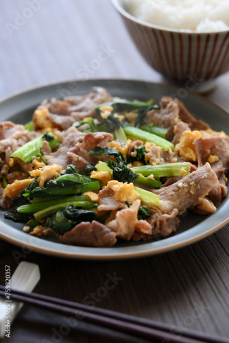 豚肉と小松菜の中華風卵炒め