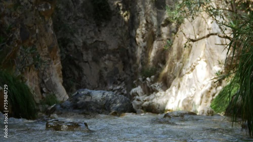  Río Chillar, paisaje, agua corriendo, rocas, estrechamiento photo