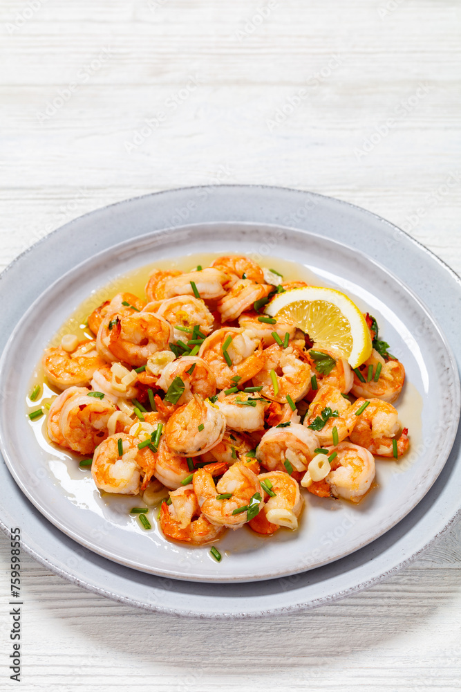 easy spanish garlic shrimp sauteed in olive oil easy spanish garlic shrimp sauteed in olive oil