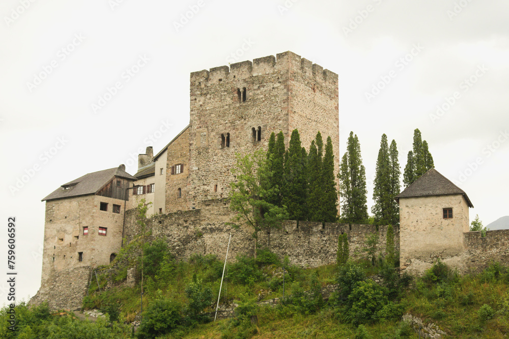 Laudegg Castle (German: Burg Laudegg). Ladis, Austria