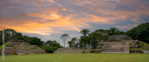  Maya Pyramiden Altun Belize Panorama Abendrot