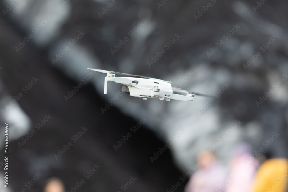 Drohnenflug - obrazy, fototapety, plakaty 