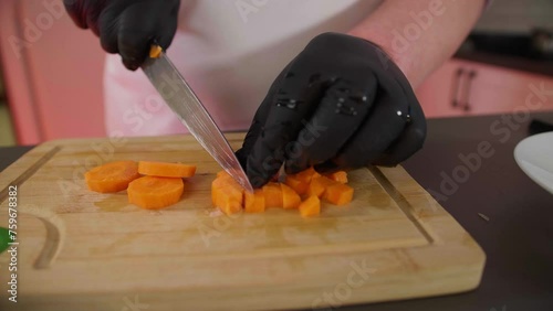 Slicing carrots