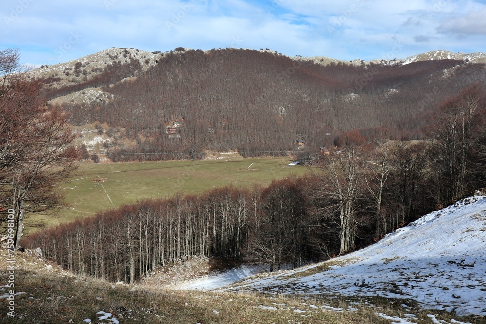 Campitello Matese - Scorcio della piana dalla pista Del Caprio