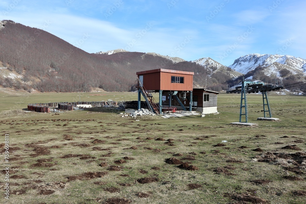 Campitello Matese - Scorcio della Seggiovia Anfiteatro dalla piana
