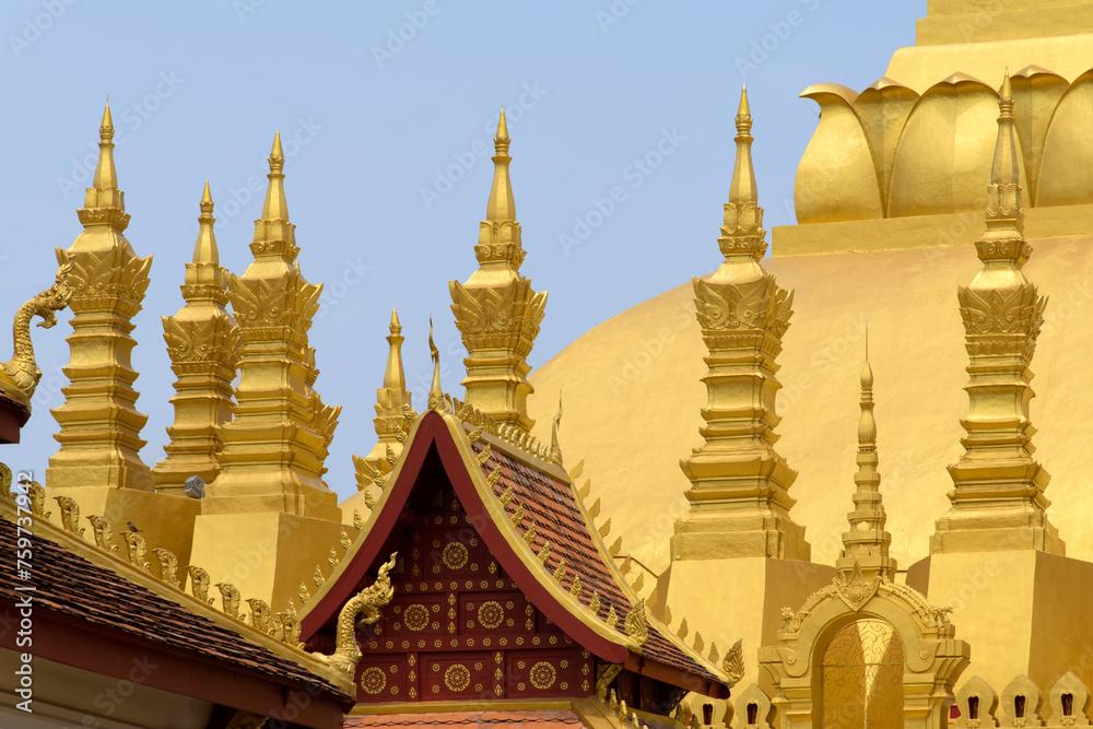 Fototapeta premium Exgterior of the Buddhist temple in Vientiane, Laos