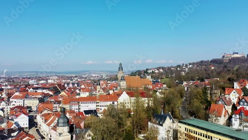 Drohnenvideo von Coburg mit Blick auf die historische Altstadt. Dingolfing, Oberfranken, Bayern, Deutschland. photo