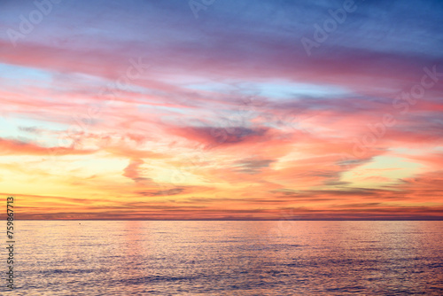Fototapeta Naklejka Na Ścianę i Meble -  Colorful sunset over the winter sea