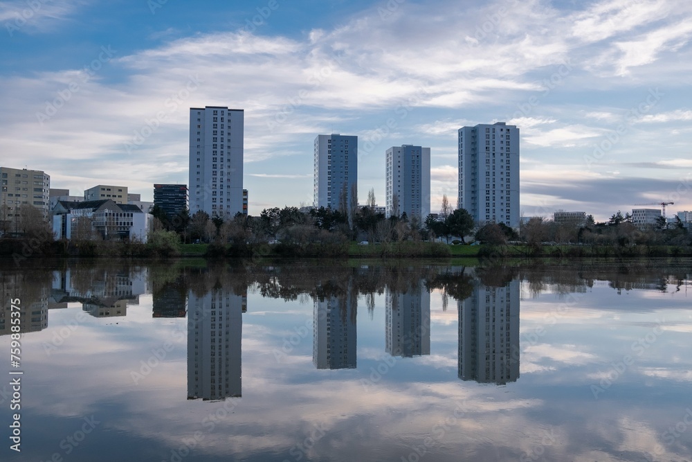 Réflexion sur la Loire à Nantes