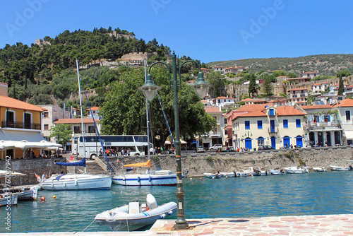 Grèce ville et port de Nafpaktos